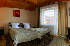 «Напівлюкс двомісний» №4 ІІ поверх